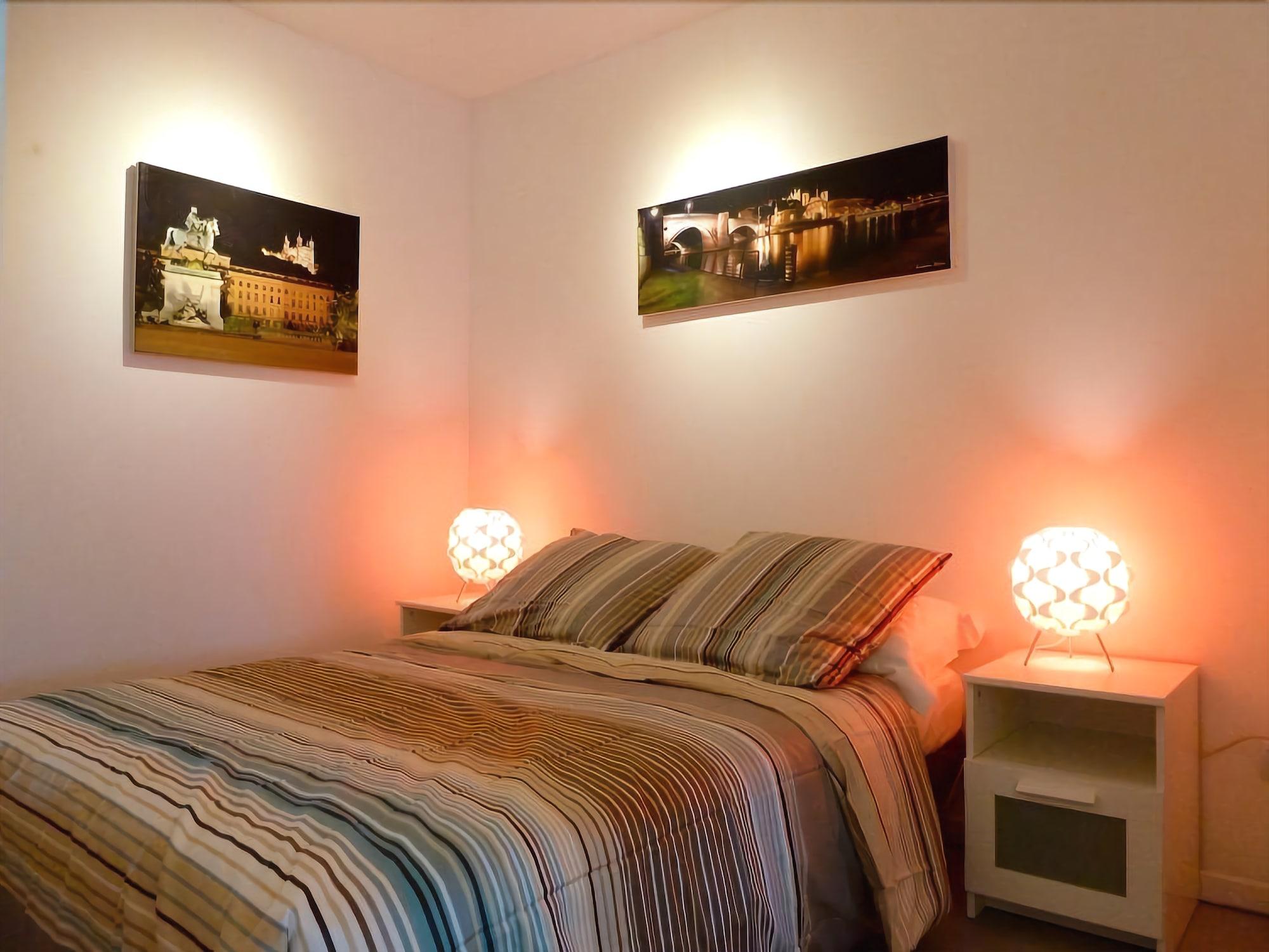 B&B "Clos Feuillat" リヨン エクステリア 写真