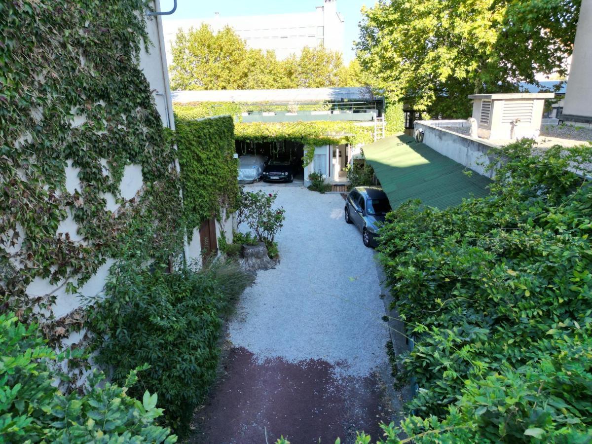 B&B "Clos Feuillat" リヨン エクステリア 写真