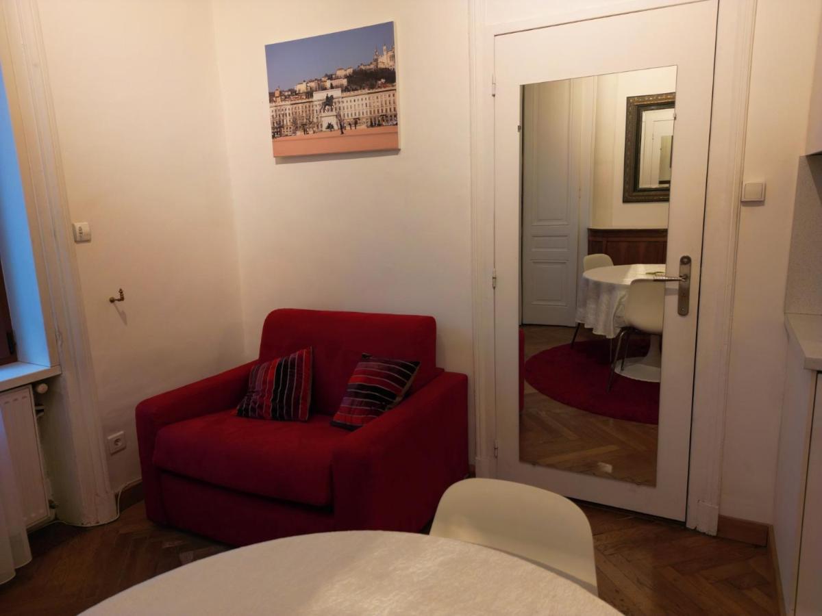 B&B "Clos Feuillat" リヨン エクステリア 写真
